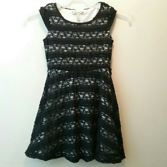 Speechless Other - Speechless 8 Girls Lace Overlay Black White Dress Short-sleeved